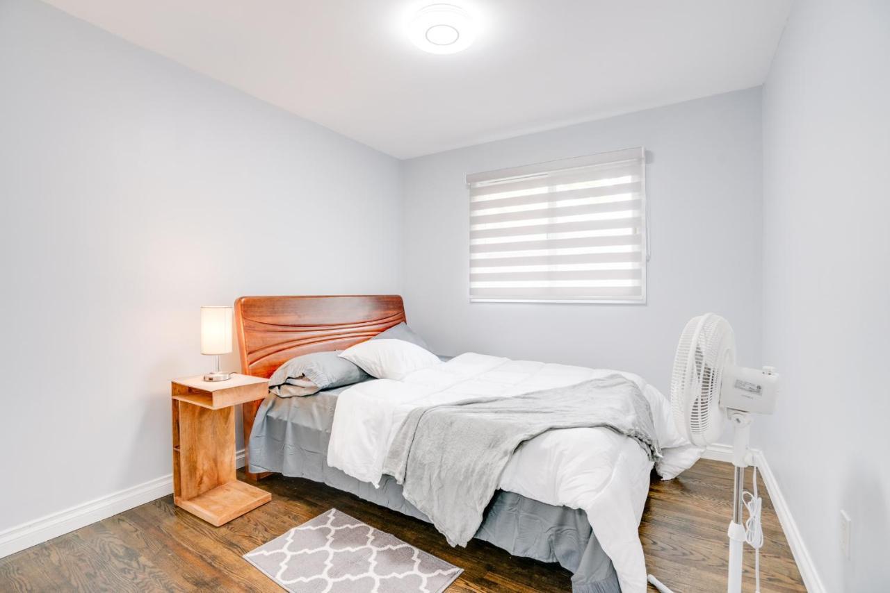 Furnished Family Home Near Toronto - Great Location Game Room - Backyard - Parking & Self Checkin Pickering Esterno foto